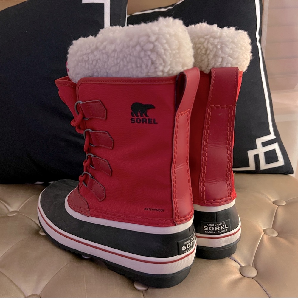 Sorel Carnival Boots Never Worn